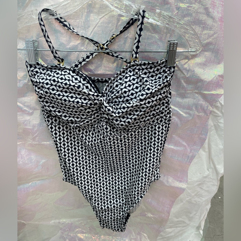 Alisha Levine Women’s Blue and White Swimsuit Size 10
